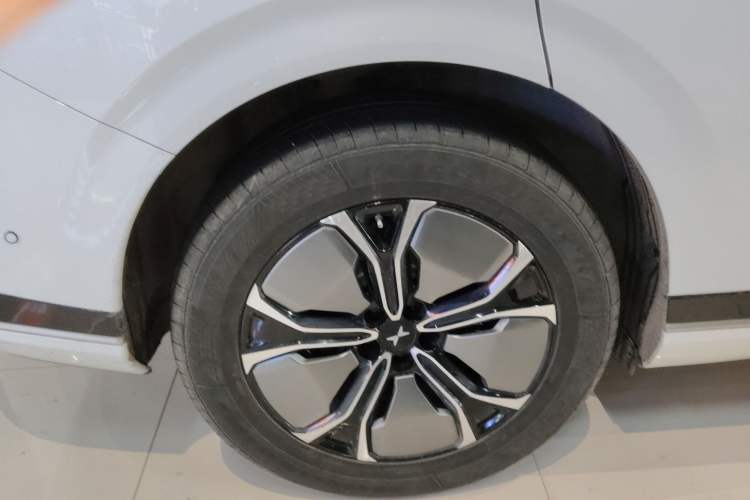 Used XPeng G9 2022 570 Plus Right Rear Wheel Hub