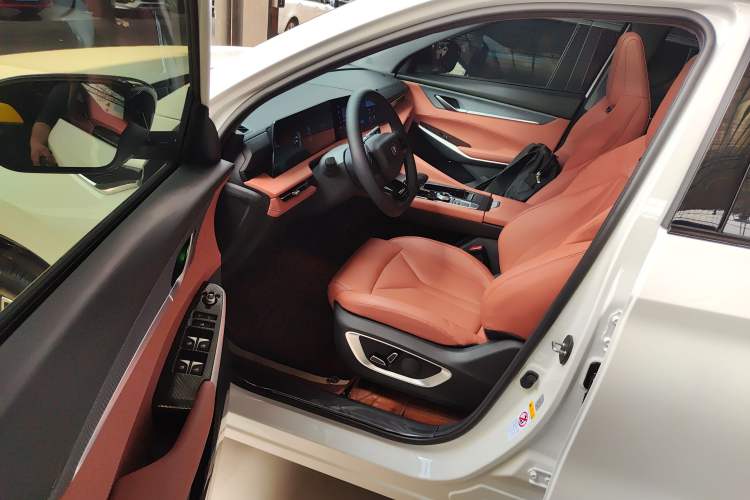 Used Changan CS75 PLUS 2025 Model, 3rd Generation Champion Edition 1.5T Jinghang Version