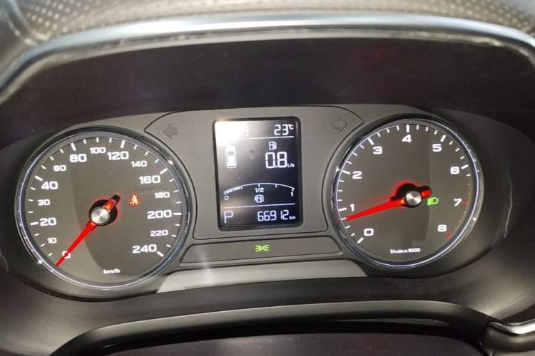 Used MG HS 2019 20T Automatic Two-Wheel Drive Trophy Super Sport Version China VI Standard Instrument Cluster