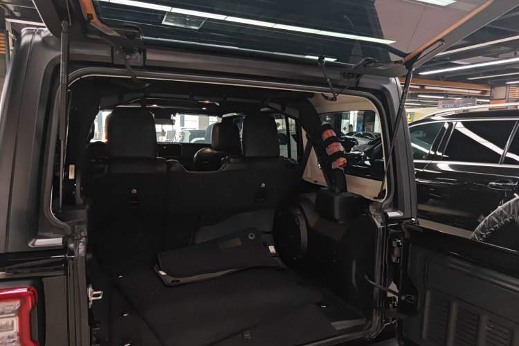 Used Jeep Wrangler 2024 2.0T Sahara Four-Door Edition