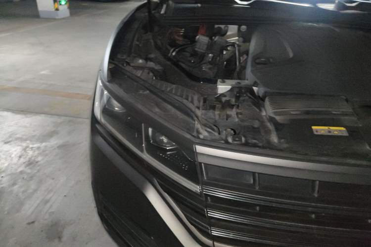 Used Volkswagen Touareg 2021 2.0 TSI Ruiyi Edition Right Front Headlight