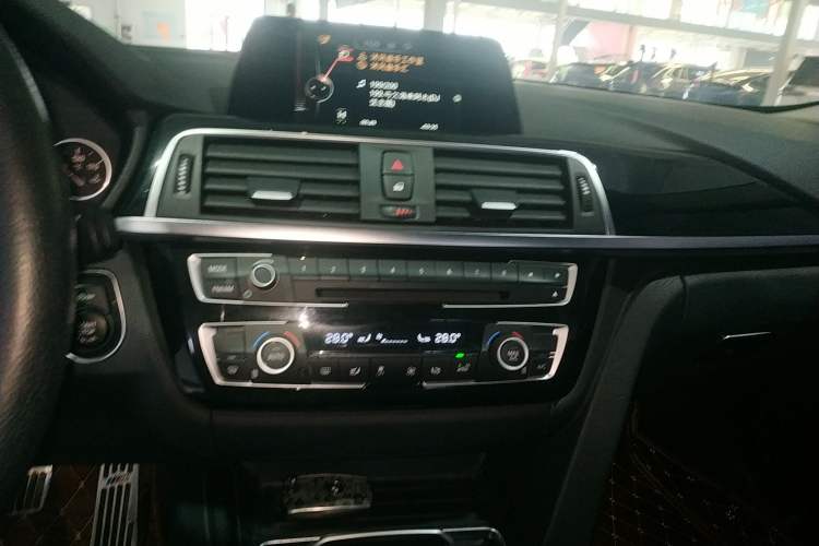 Used BMW 3 Series 2016 320Li Fashion Model
