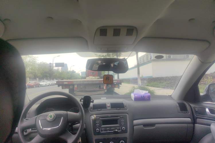 Used Skoda Octavia 2012 1.6L Manual Eado Edition Headliner