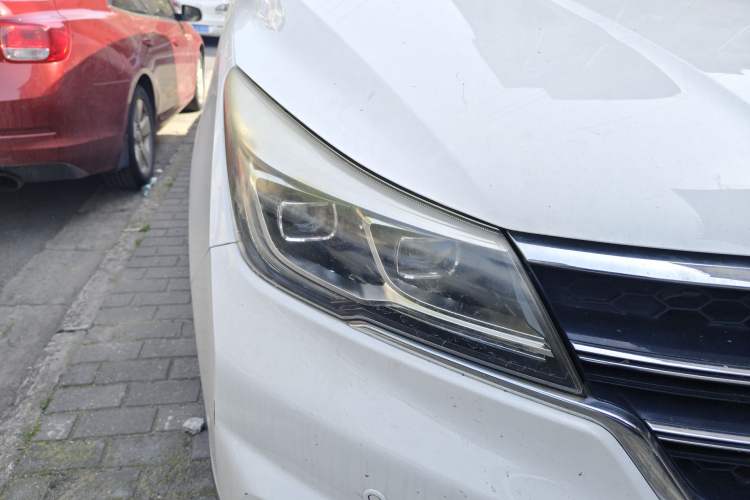 Used Baojun 730 2017 1.8L iAMT Luxury Version 7-Seater