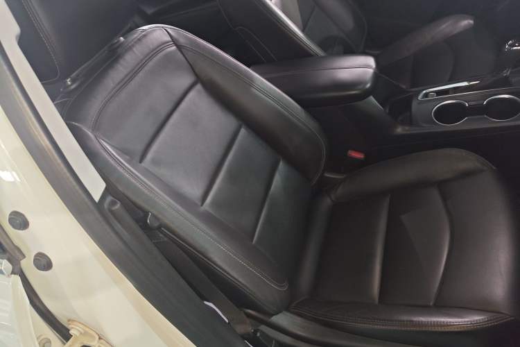 Used Chevrolet Equinox 2019 535T Automatic YuJie Edition China VI
