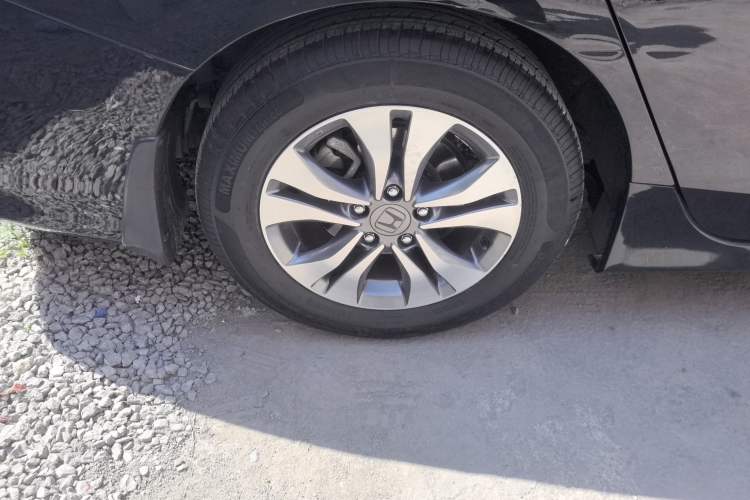Used Honda Accord 2014 2.0L LX Comfort Edition Right Rear Wheel Hub