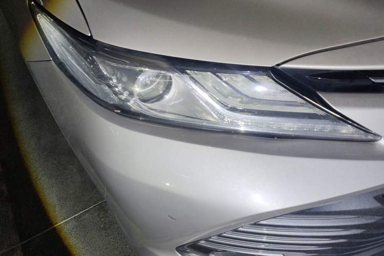 Used Toyota Camry 2019 2.0G Luxury Edition China VI Standard Right Front Headlight