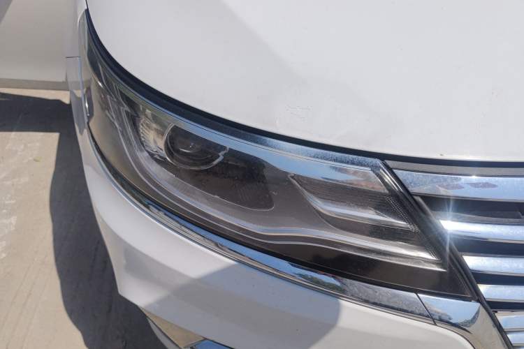 Used Roewe i6 New Energy 2017 45T Hybrid Connect & Smart Enjoyment Edition Right Front Headlight