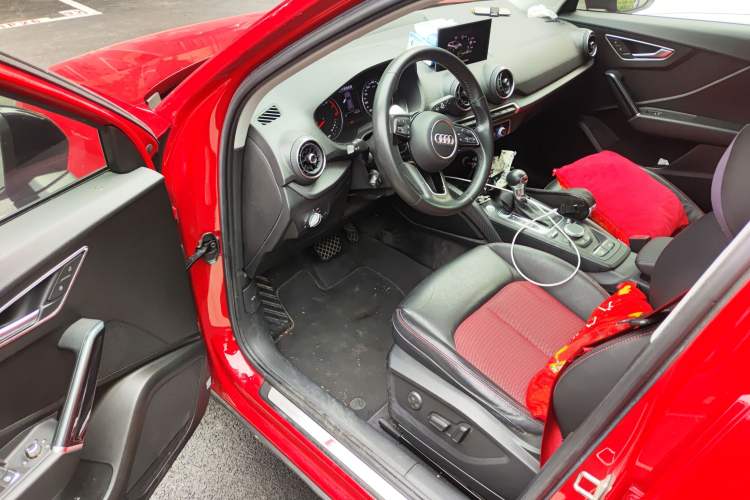 Used Audi Q2L 2020 35 TFSI Fashion Dynamic Model
