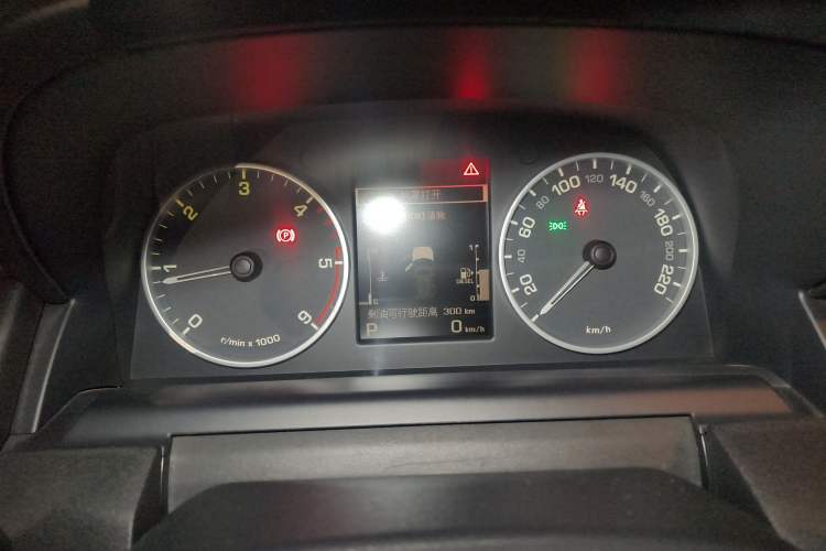 Used Land Rover Discovery 2012 3.0 SDV6 HSE Diesel Version Instrument Cluster