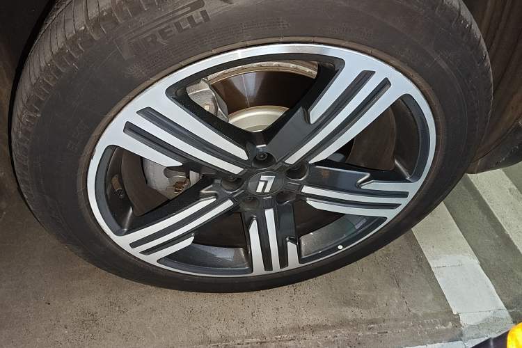 Used Polestones 01 2023 All-Purpose 7-Seater Version
