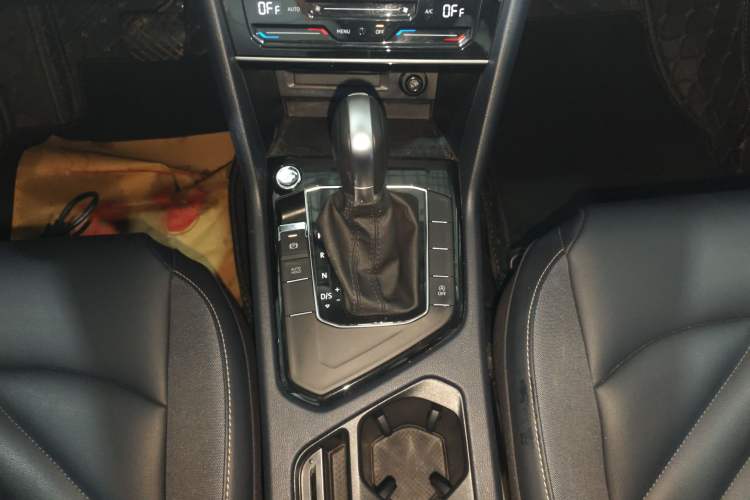 Used Volkswagen Tharu 2023 300TSI Two-Wheel-Drive Moonlight Edition