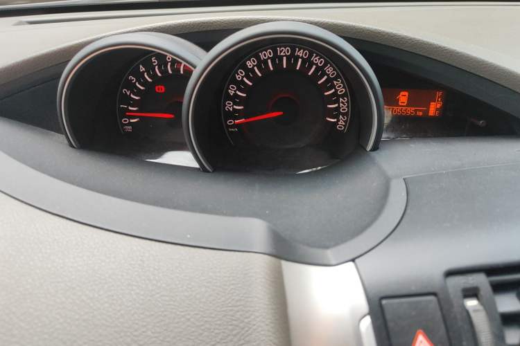 Used Toyota Verso 2014 Starlight 180E CVT Elite Edition Odometer Close Up