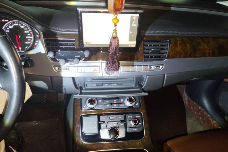 Used Audi A8 2016 A8L 45 TFSI quattro Comfort model
