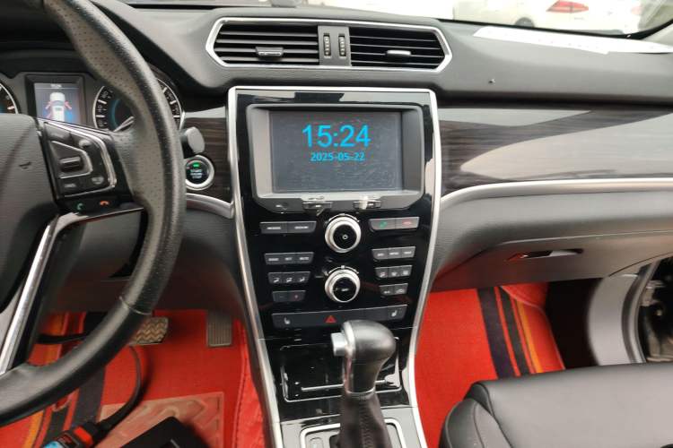 Used Haval H2 2016 Red Label 1.5T Automatic Two-Wheel Drive Elite Model