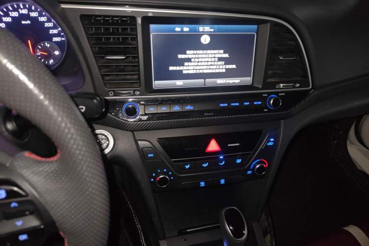 Used Hyundai Elantra (6th Generation / Lingdong) 2018 1.4T Dual-Clutch Xuan Dong · Dynamic Edition Audio And AC Panel
