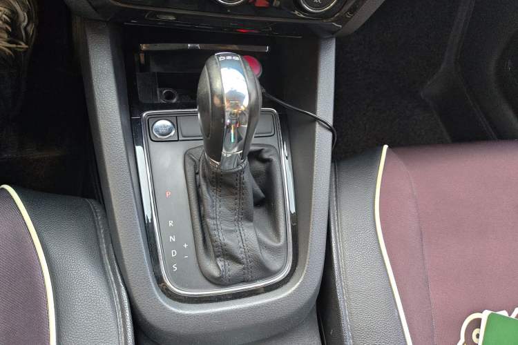 Used Volkswagen Sagitar 2015 230TSI Automatic Luxury Model