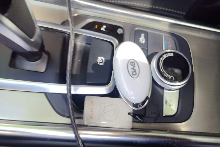 Used BYD Song New Energy 2017 Song DM 1.5TID All-Wheel Drive Luxury Model
