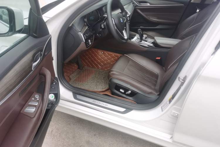 Used BMW 5 Series New Energy 2018 530Le Luxury Package
