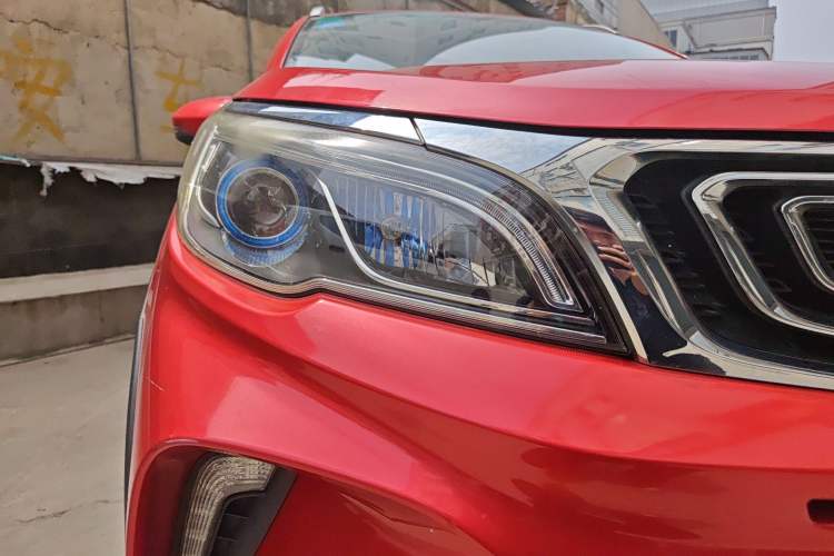 Used Geely Auto Vision X3 2017 1.5L Automatic Luxury Model Right Front Headlight