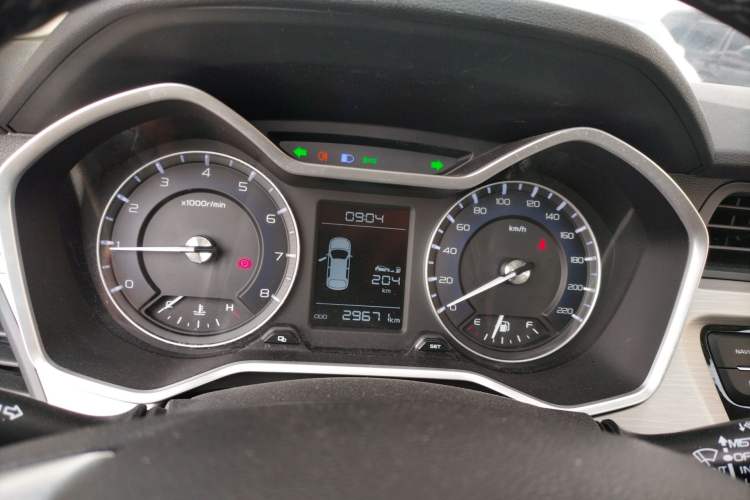 Used Geely Auto Vision X3 2019 Upgraded Model 1.5L Manual Luxury Version
