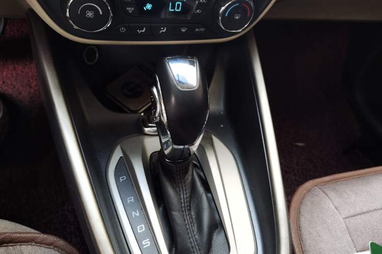 Used Ford Escort 2015 1.5L Automatic Fashion Model Gear Lever