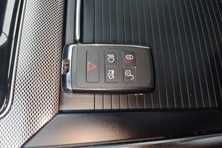 Used Jaguar XEL 2020 2.0T 200 PS R-DYNAMIC S Advanced Sport Edition
