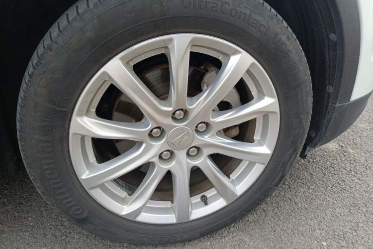 Used Cadillac XT4 2018 28T Two-Wheel Drive Tech Version