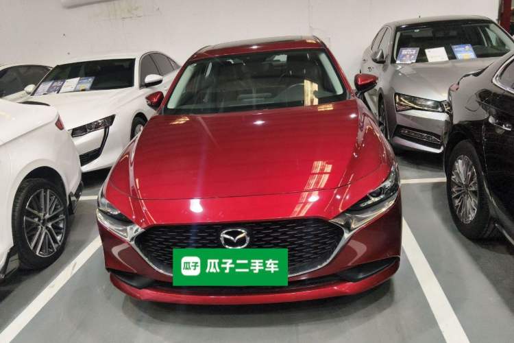 Used Mazda 3 Axela 2020 1.5L Automatic Luxury Version
