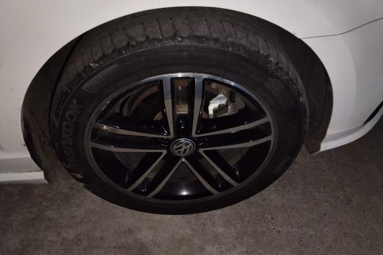 Used Volkswagen Lamando 2019 280TSI DSG Comfort Edition China V Standard Right Front Wheel Hub