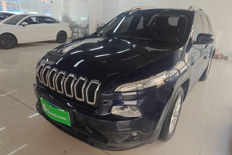 Used Jeep Cherokee 2016 2.0L Superior Edition