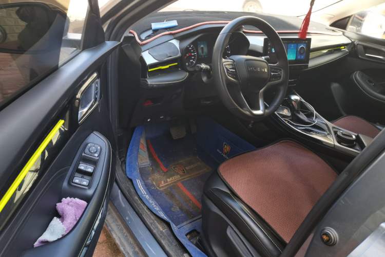 Used Roewe i5 2021 1.5L CVT Black Gold Edition