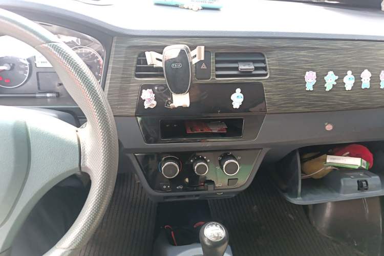 Used Jinbei Hiace X30 2020 1.5L Van Super-Enjoyment Model China VI Standard SWC15M Audio And AC Panel