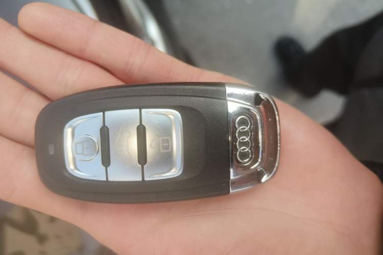 Used Audi A6L 2018 30th Anniversary Edition 45 TFSI quattro Luxury Model Vehicle Key