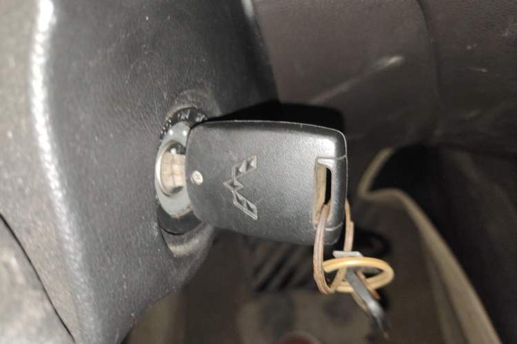 Used Wuling Hongguang V 2022 1.5L Enjoy Edition Hydraulic Power Steering LAR