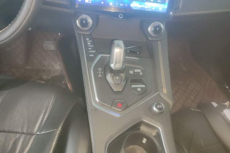 Used Lynk & Co 01 2023 2.0TD Two-Wheel Drive Asian Games Edition Gear Lever