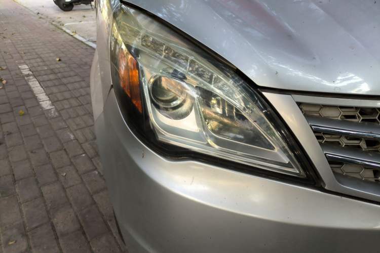 Used BAIC Weiwang M20 2014 1.5L practical type BJ415A Right Front Headlight