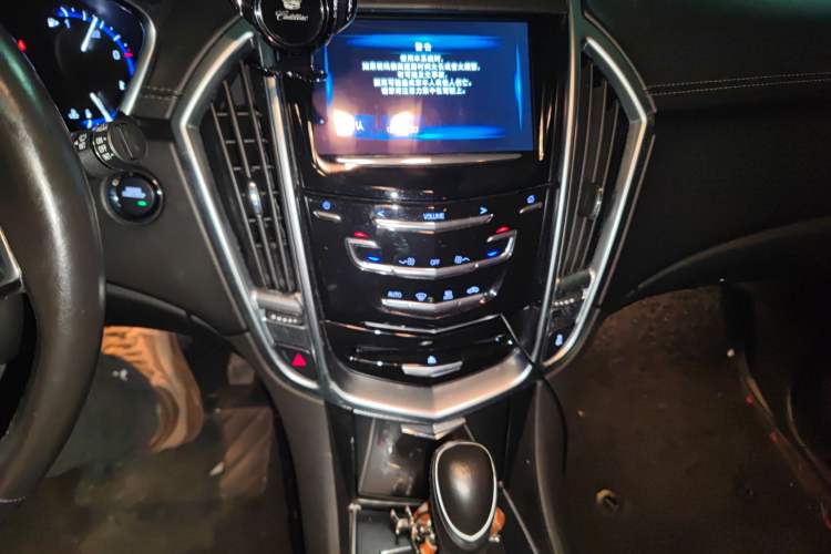 Used Cadillac SRX 2015 3.0L Comfort Version
