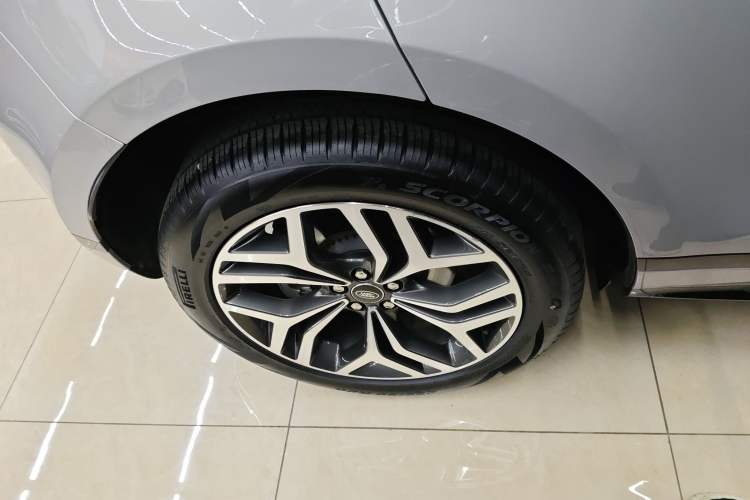 Used Land Rover Range Evoque 2023 Aurora L 249 PS Luxury Edition Right Rear Wheel Hub