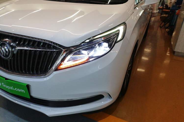 Used Buick GL8 2017 ES 28T Luxury Model China V Standard Left Front Headlight