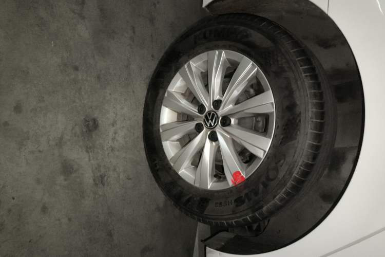 Used Volkswagen Lavida 2023 New Sharp 1.5L Automatic Excellent New Edition
