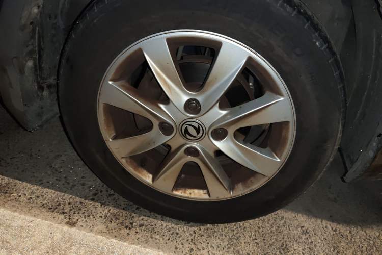 Used Dongfeng Fengon 330 2019 1.5L 330S Manual Comfort Version China VI Standard Exterior 7