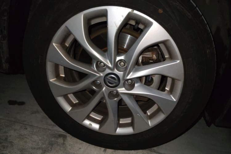 Used Nissan Sylphy 2019 1.6XV CVT Smart Connect Luxury Edition China VI Standard Right Front Wheel Hub