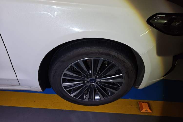 Used Ford Mondeo New Energy 2018 2.0 PHEV Smart-Control Luxury Version China VI Standard
