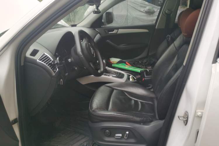 Used Audi Q5 2013 40 TFSI Technology Edition Left Front Seat