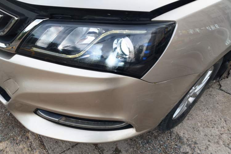 Used Geely Auto Emgrand 2017 Sedan Million Edition 1.5L CVT Upward Connectivity Version
