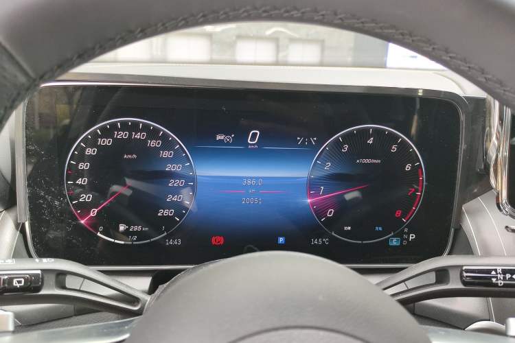 Used Mercedes-Benz GLC 2024 Facelifted GLC 260 L 4MATIC Luxury Version 5 Seats