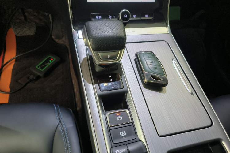 Used Roewe RX5 2020 PLUS 300TGI Automatic Ali National Trend Flagship Edition Gear Lever