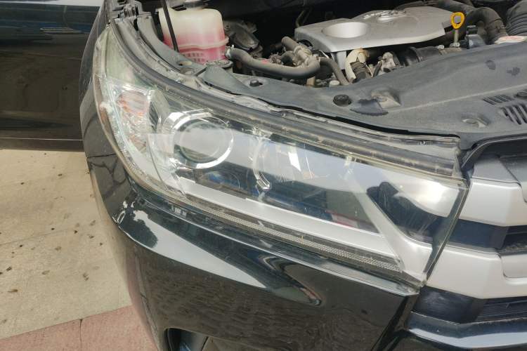 Used Toyota Highlander 2018 2.0T Two-Wheel Drive Elite Edition 7 Seats China VI Standard
