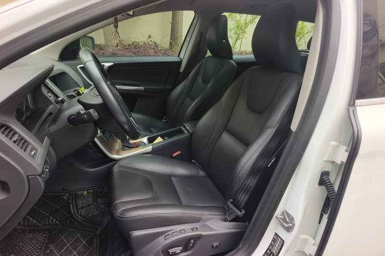 Used Volvo XC60 2015 T5 Smart Upgrade Model